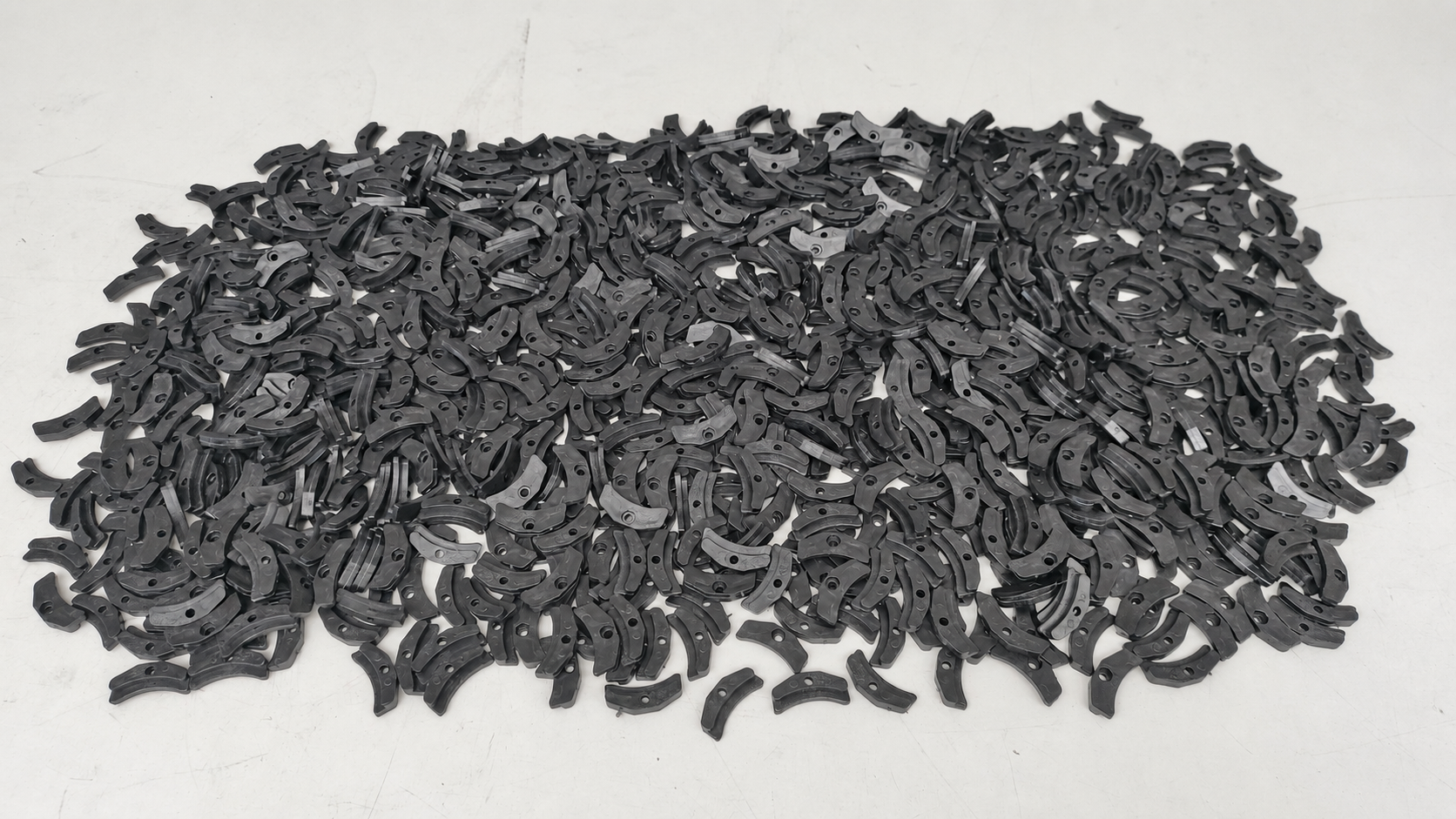 Lote de piezas negras curvas
